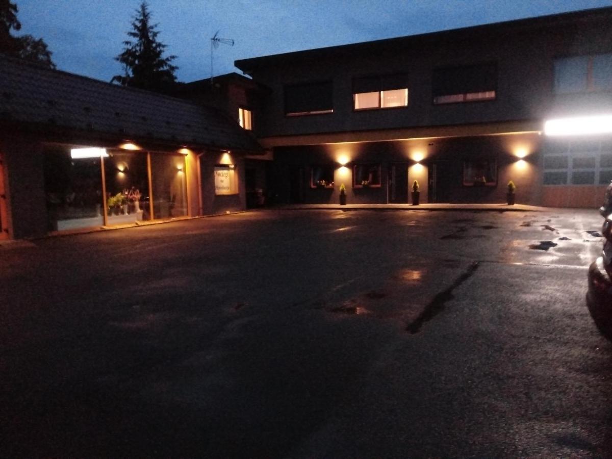Noclegi Na Heweliusza Sanok Exterior foto